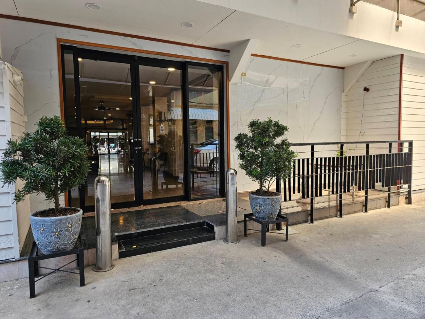 Dynasty Inn Bangkok Exteriör bild