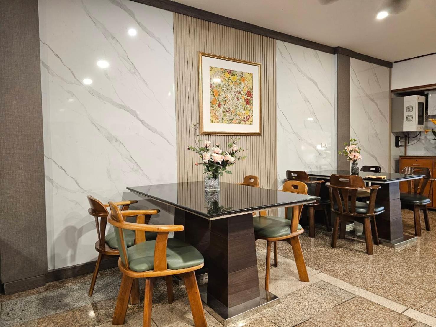 Dynasty Inn Bangkok Exteriör bild